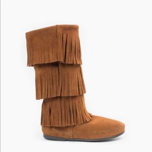 Minnetonka 3-Layer Fringe Boot